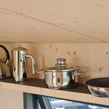 Semesterbostad Sleep Space 24 - Green Tiny Spot Schillig